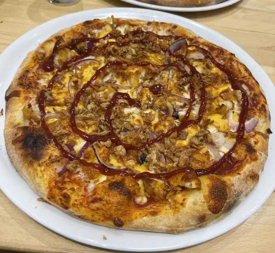 Pizza Chicken poulet grillé - Pizzeria artisanale 08000